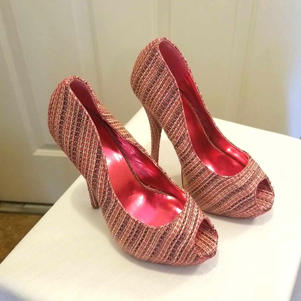 Shoedazzle Peep toe heels